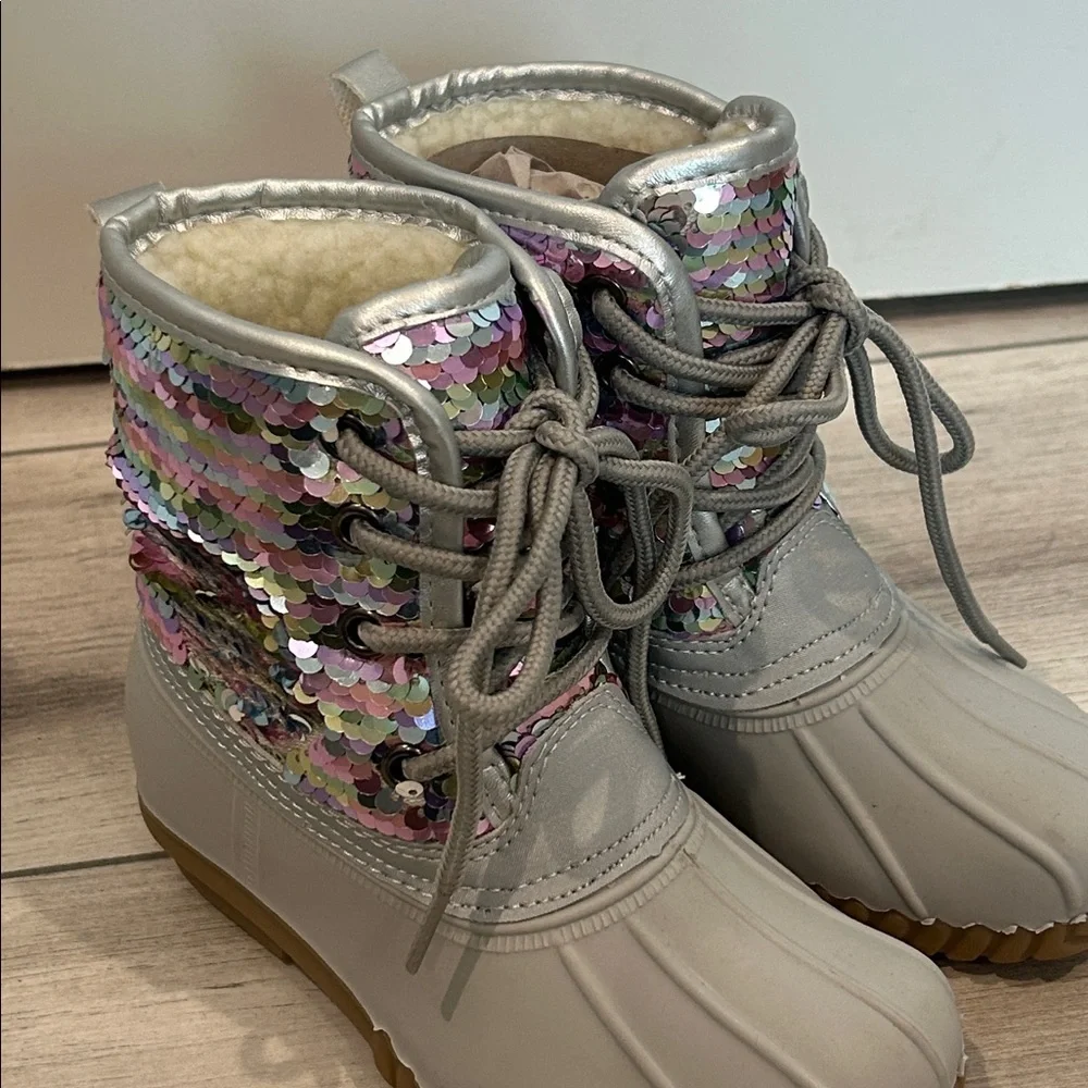 Olivia Miller Girl! Little Girls Gray Sequin snow rain boots size 11